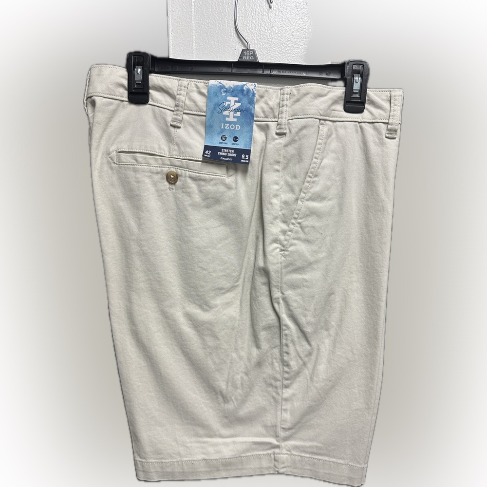 Men Izod size 40 Chino Shorts